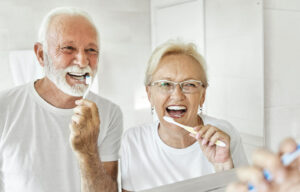 Il mantenimento del microbioma orale anche in età avanzata: consigli e suggerimenti